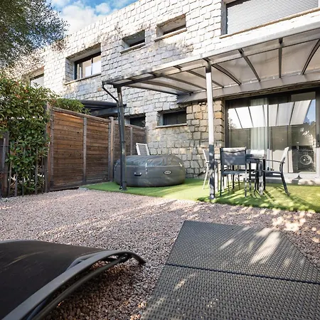 N10 Maison T2 Climatise Avec Jacuzzi Prive