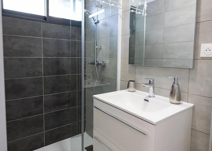 N10 Maison T2 Climatise Avec Jacuzzi Prive